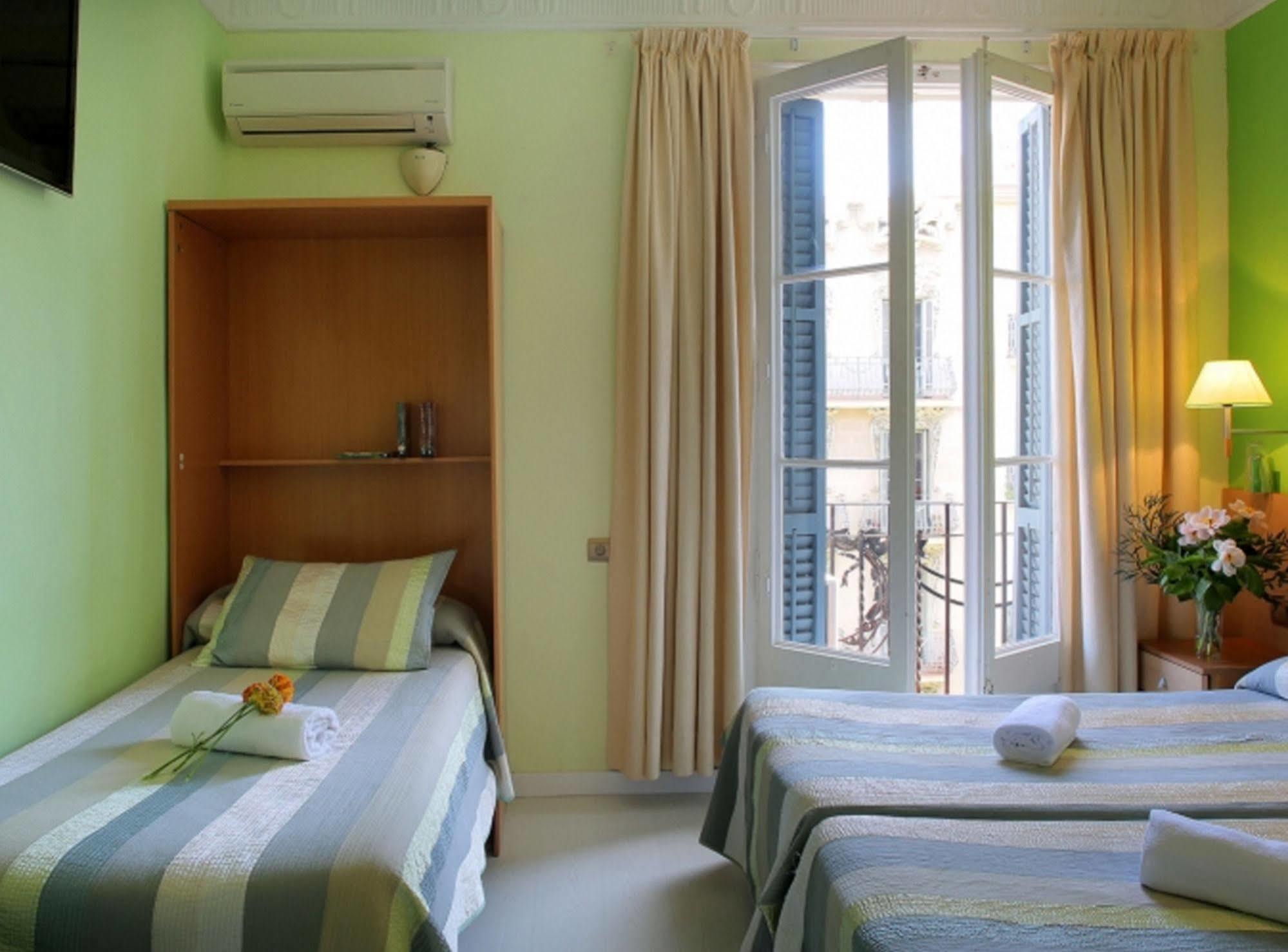Hostel Felipe Ii *